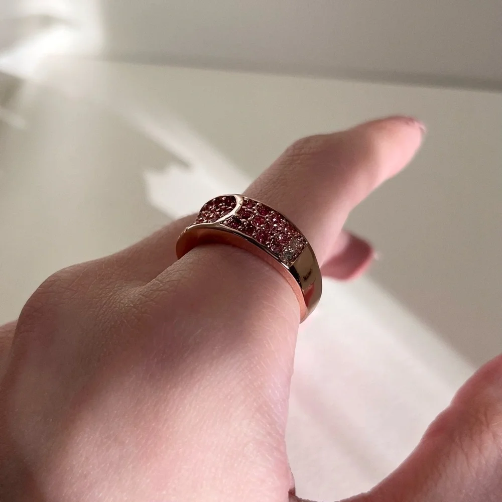 NWOT 18k gp rose gold belt ring